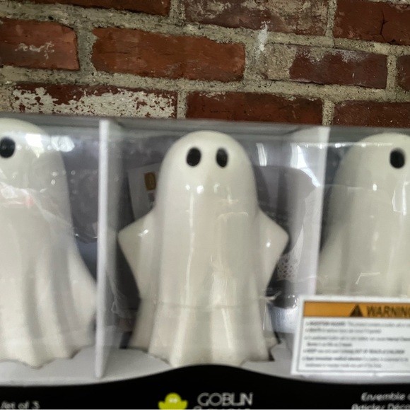 Goblins and ghouls set of three ghosts great for Halloween day light up NWT - Picture 4 of 6